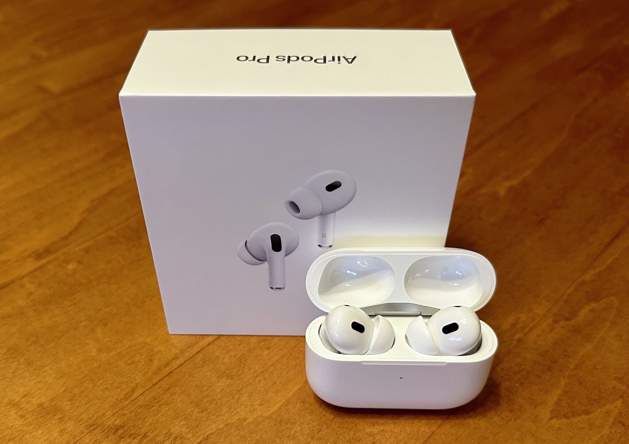AIRPODS